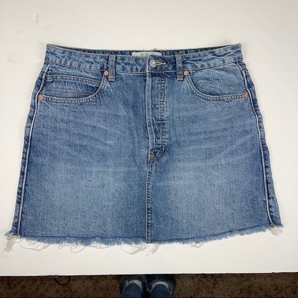 Free People Button Fly Fray Hem Jean Mini Skirt 30 - Picture 4 of 17